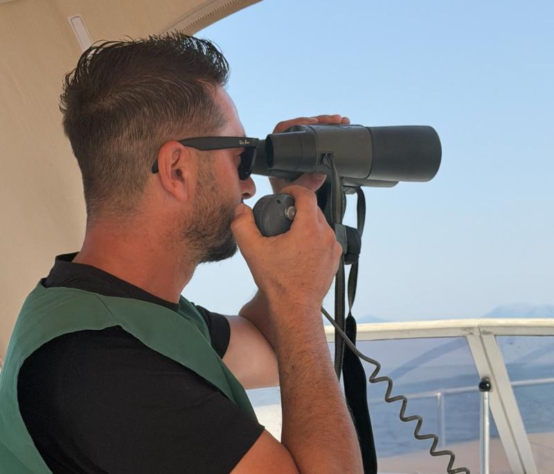 Sorveglianza di una guardia volontaria in mare