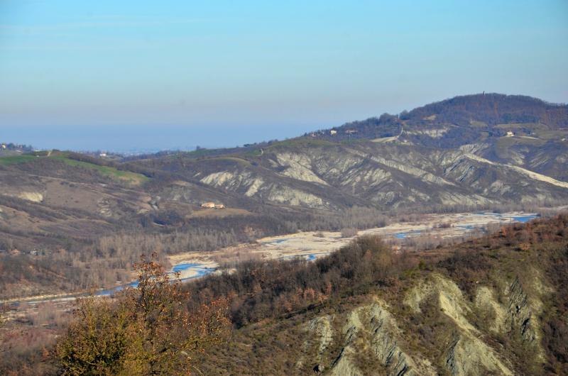 Panorama di un tratto della Valle dell'Enza