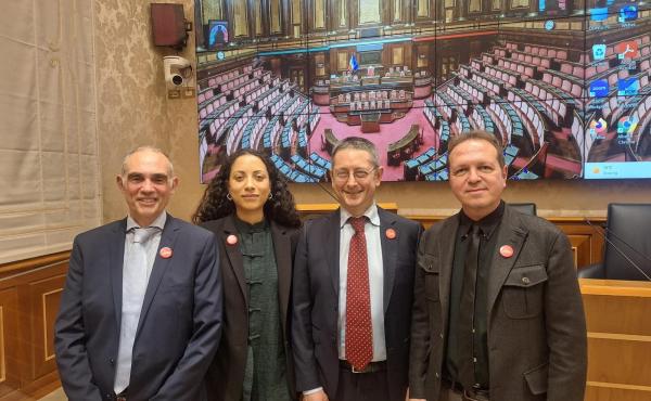 Da destra a sinistra: il presidente della Lipu Alessandro Polinori, il responsabile Antibracconaggio e Attività venatoria Giovanni Albarella, la responsabile dell'Oasi Lipu Chm di Ostia Ester Mantero e il volontario di Ostia Silvestro Raponsoli